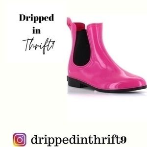 Seven7  Pink Rainboots as sold in Macy’s